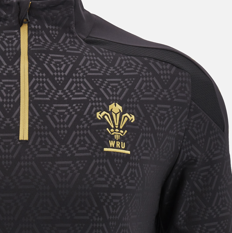 Welsh 1/4 Zip Top 24/25 front